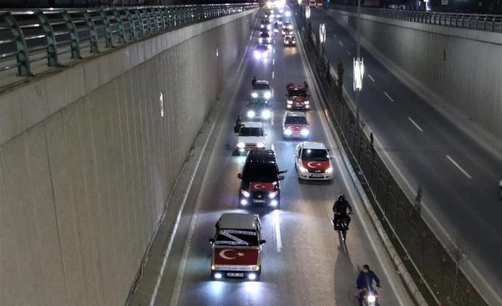 Elazığ’da 100 araçlık konvoyla Mehmetçiğe destek