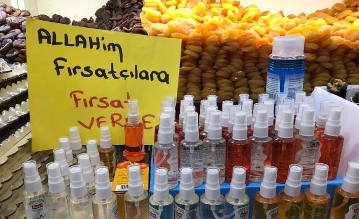 Fırsatçılara inat alışveriş yapana kolonya bedava