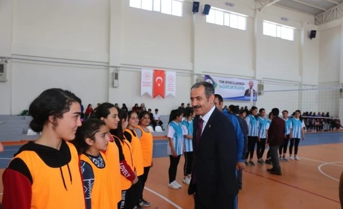 Gürpınar Belediyesi Liseler Arası Voleybol Turnuvası