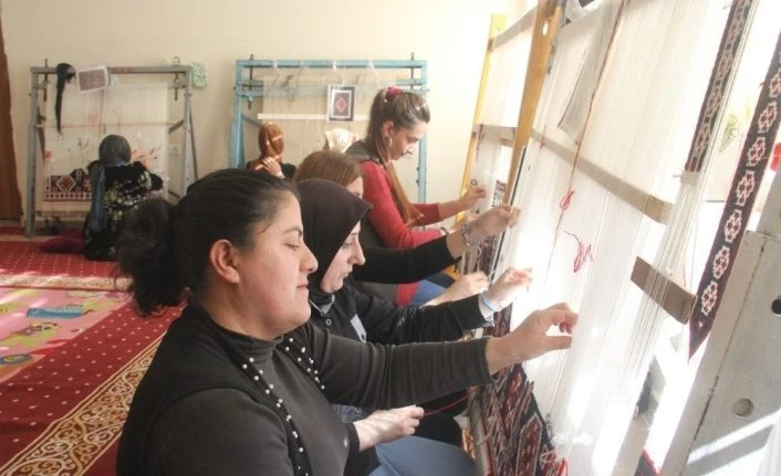 Hakkari’de 6 bin 780 kursiyer eğitim görüyor