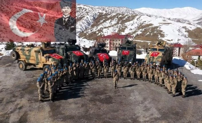 Hizan Komando Taburundan dosta güven, düşman korku salan görüntüler