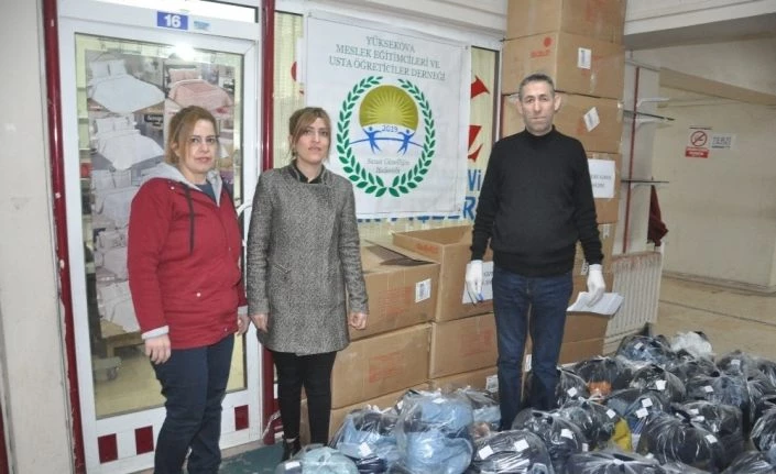 İstanbul’dan Yüksekova’ya kumaş desteği