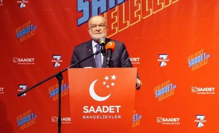 Karamollaoğlu, partisinin Bahçelievler 7. Olağan Kongresi