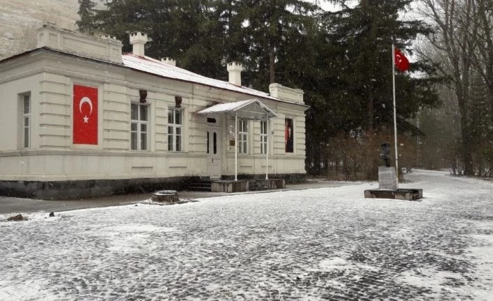 Kars’ta kar yağışı