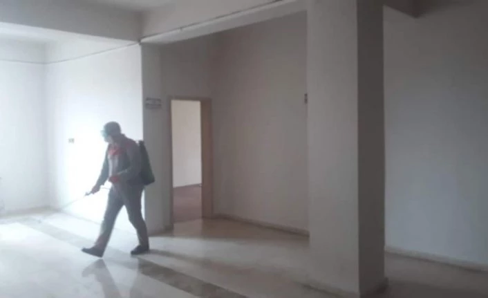 Malazgirt MYO korona virüs mücadelesi kapsamında ilaçlandı