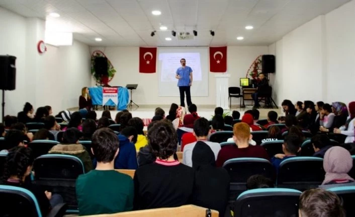 Öğrencilere “Doktorluk” mesleği tanıtıldı