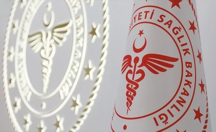 Sağlık Bakanlığı: Son 24 saatte 2704 kişiye Kovid-19 tanısı konuldu