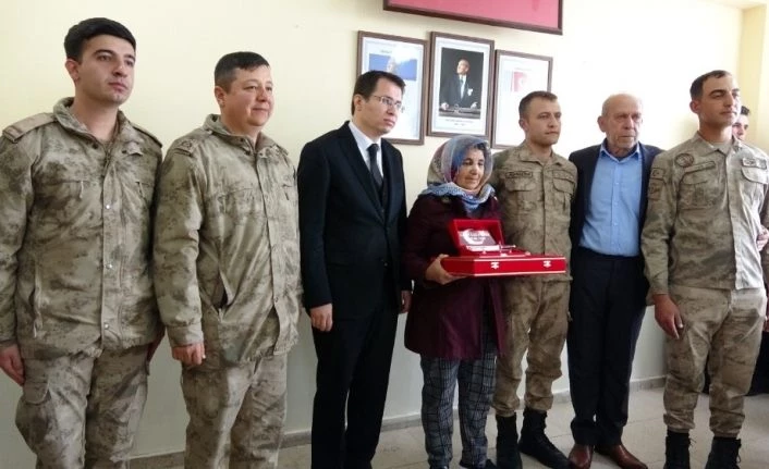 Şehit aileleri, evlatlarının görev yaptığı karakolda
