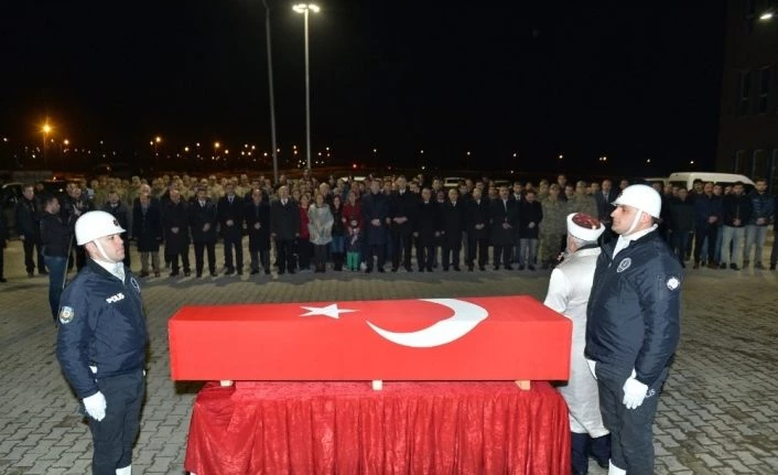 Şehit gümrük memurunun naaşı memleketi Mersin’e gönderildi