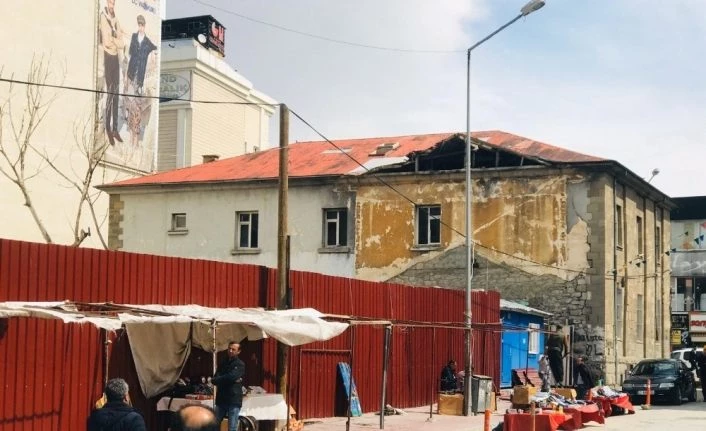 Van'da Tekel Binasının etrafı kapatıldı