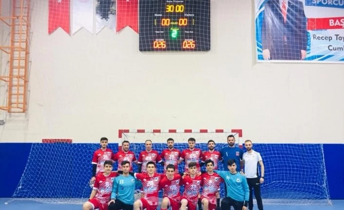 Van Erek Beş Yıldız Erkek Hentbol takımı play-off’u garantiledi