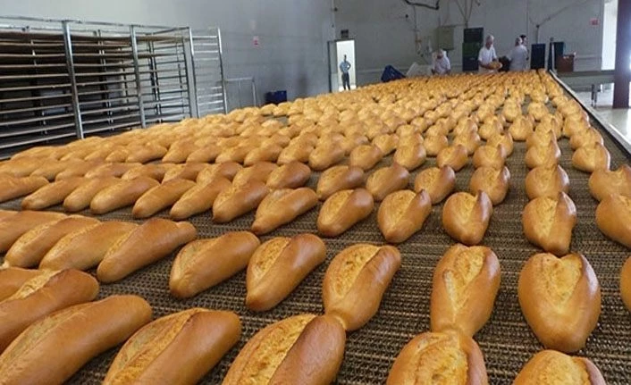 Vanlılar zam fırsatçılığı yapan fırıncılar yerine Halk Ekmek istiyor
