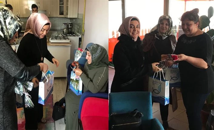 Van Muradiye Belediyesi Sıfır Atık Projesi’ne destek için bez çanta dağıttı