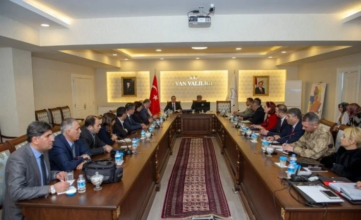Van’da korona virüs tedbirleri değerlendirildi