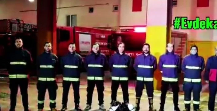 Vanlı itfaiyecilerden sağlık çalışanlarına alkışlı destek