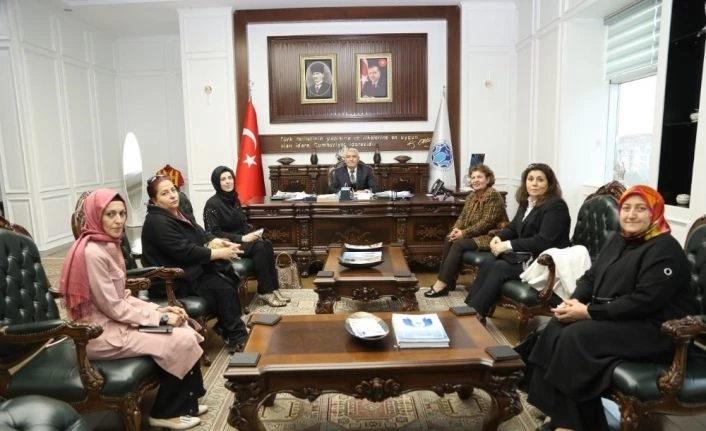 Yeni kadın muhtardan Başkan Güder’e ziyaret