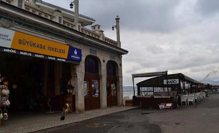 Adalar