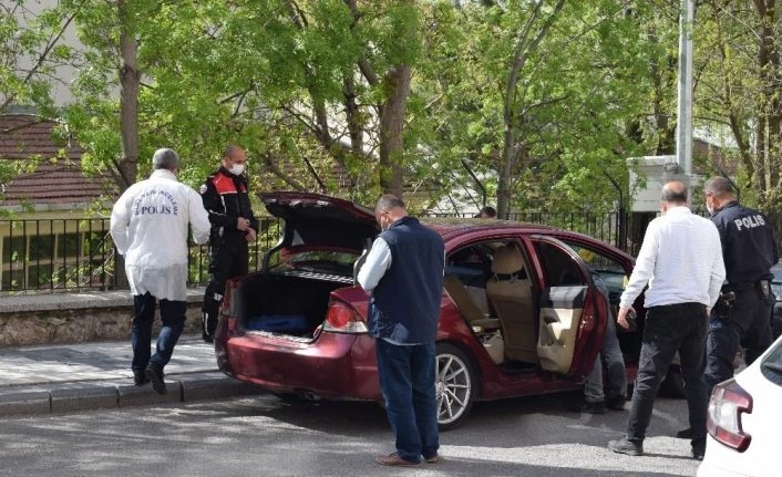 Aracında silahlı saldırıya uğrayan şahıs yaralandı