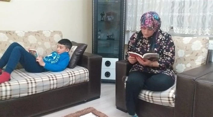“Ardahan Okuyor Projesi” evlerde devam ediyor