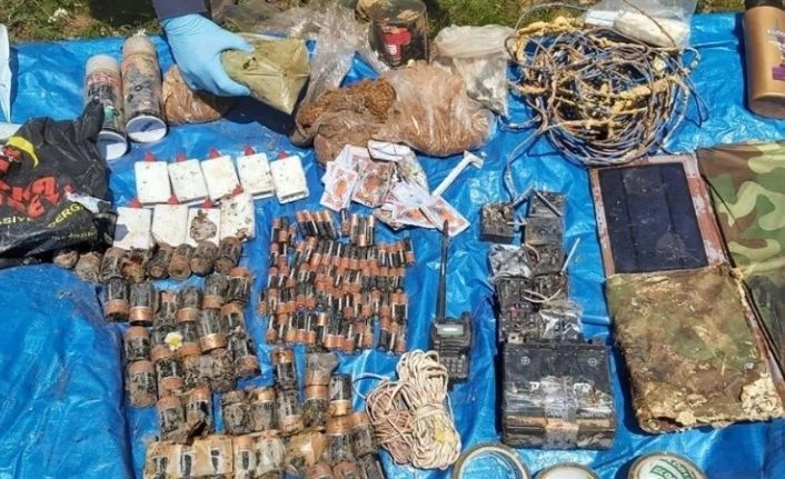Bingöl’de bölücü terör örgütüne ait uyuşturucu ve yaşam malzemesi ele geçirildi