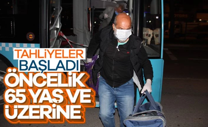 Cezaevlerinde 65 yaş üstüne öncelik verilerek tahliyeler başladı