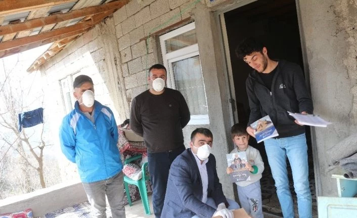 Çukurca Belediyesinden yardım dağıtımı