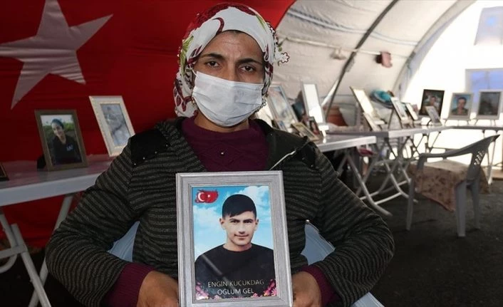 Diyarbakır annelerinden Küçükdağ: Oğlum o zalimlerin elinden kurtul artık gel ne olur