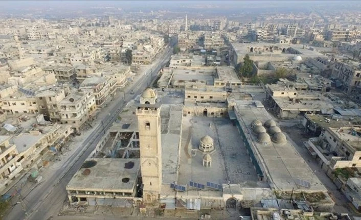 Esed rejimi güçleri ele geçirdiği yerleşimleri yağmalıyor