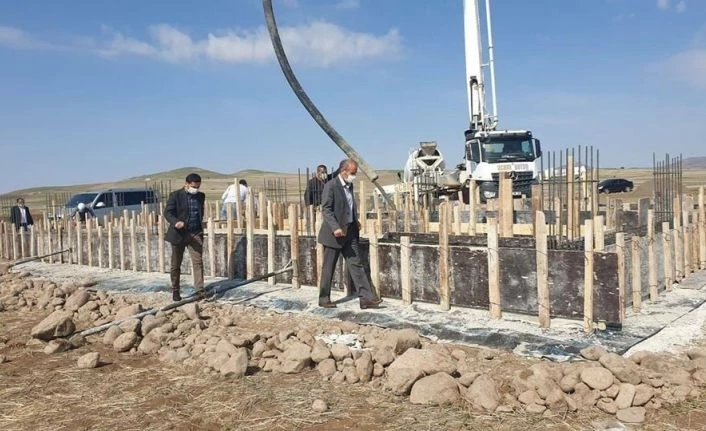 İlçede akaryakıt istasyonu bulunmuyor