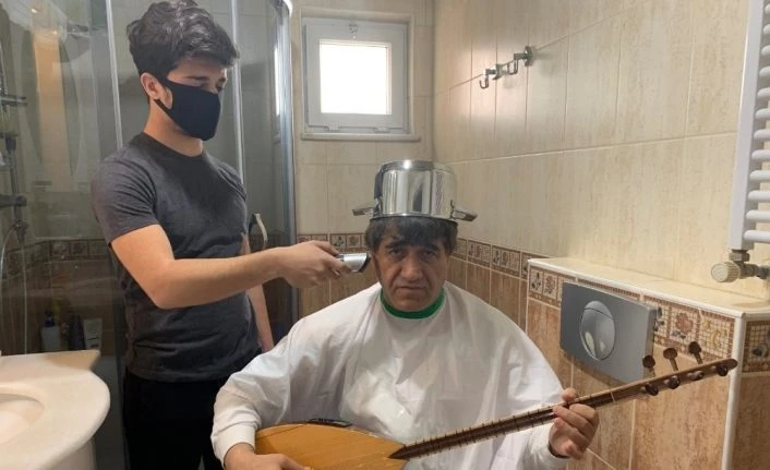 Kafasına tencereyi geçiren türkücü ‘tas tıraşı’ oldu