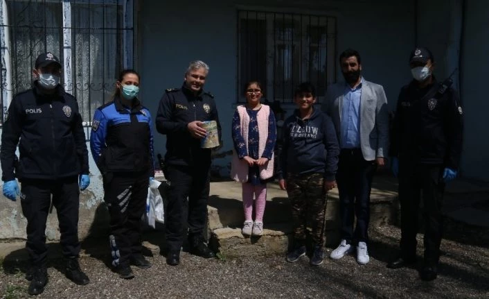Kardeşler harçlıklarını devlete bağışladı