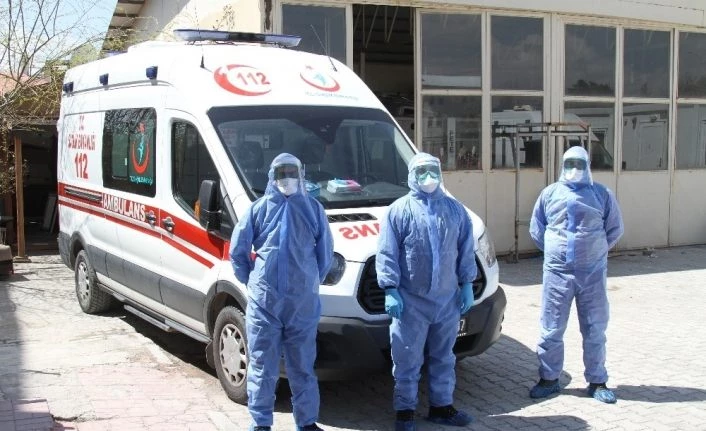 Van'da korona virüs vakalarıyla ilk karşılaşan kahramanlar, 112 ekipleri