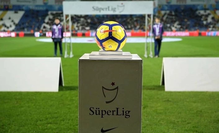 Koronavirüs salgınının Süper Lig