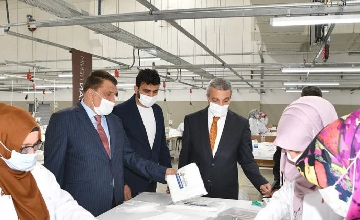 Malatya’da maske üretimi günlük 3 milyon’a çıkarılacak
