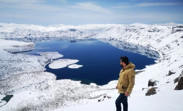 (Özel) Nemrut Dağı ve Krater Göllerinin muhteşem kar manzarası hayran bırakıyor