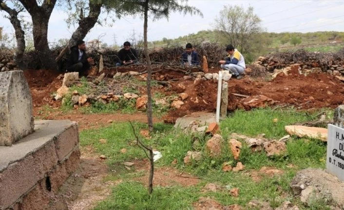 Kürt düşmanı PKK'lı teröristlerin şehit ettiği işçinin cenazesi Diyarbakır'da toprağa verildi