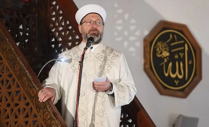 Ramazanın ilk cuma namazını Diyanet İşleri Başkanı Erbaş kıldırdı