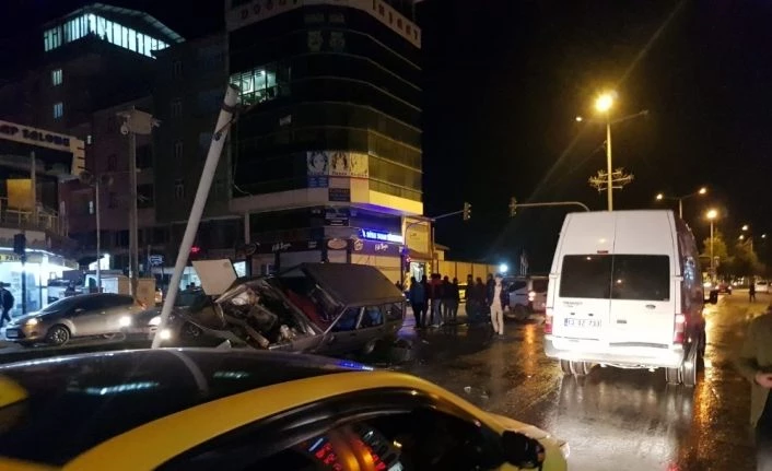 Tatvan’daki kaza anı kamerada