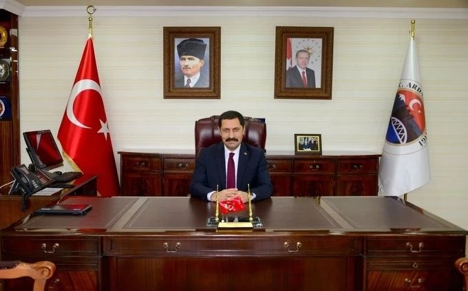 Vali Masatlı ve Ardahanlı Gazetecilerden Milli Dayanışma Kampanyası’na destek