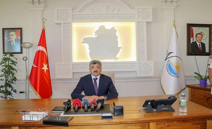 Van Valisi Mehmet Emin Bilmez’den 23 Nisan Mesajı