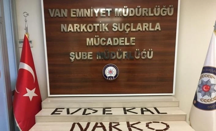 Van’da bin adet sentetik ecza hapı ele geçirildi