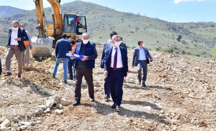 Yeşilyurt’ta ilk güneş enerji santrali 850 evin günlük enerjini karşılayacak