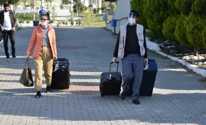 Yurtlarda karantinaya alınan 63 bin kişiden 34 bininin gözlem süresi tamamlandı