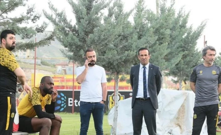 Adil Gevrek: "Bifouma ve Acquah’a teklifler var"