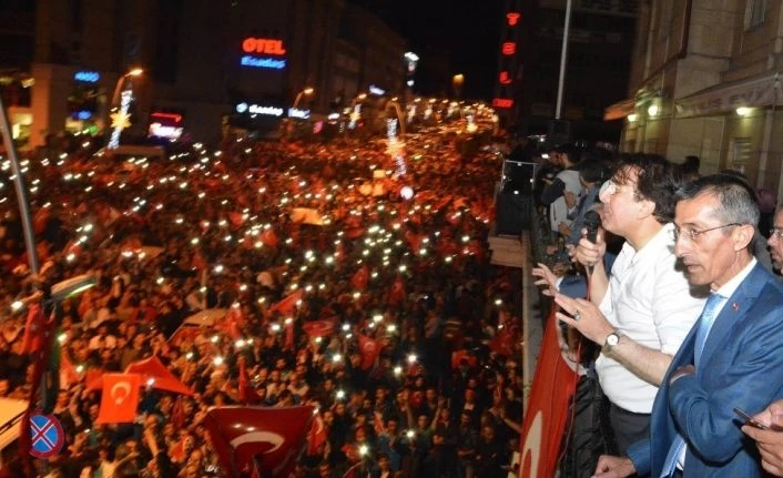 AK Parti Milletvekili Aydemir: ‘’Darbeleri ve destekçilerini lanetliyoruz’