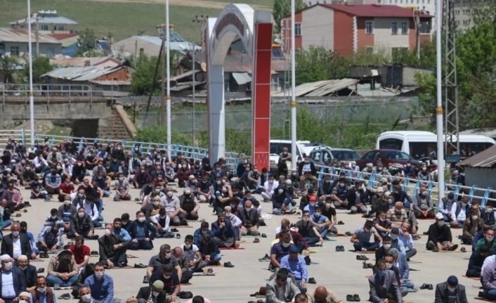 Aşkale’de cuma heyecanı