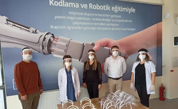 Bahçeşehir Kolejinden sağlıkçılara siperlik desteği