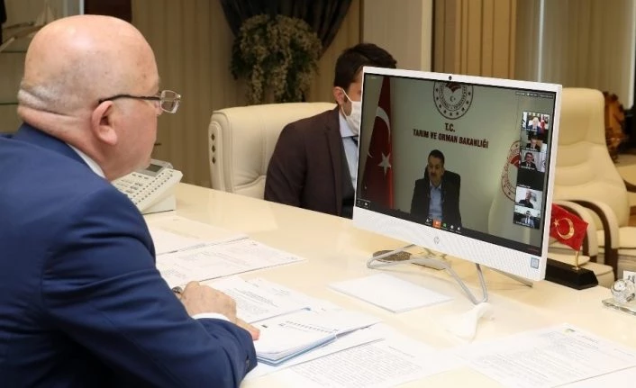 Bakan Pakdemirli’den Başkan Sekmen’e üretim övgüsü