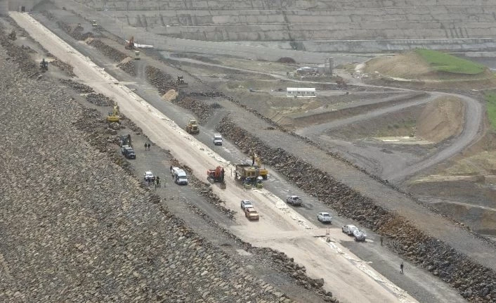 Baraj göletine düşen işçiyi arama çalışmaları yeniden başlatıldı