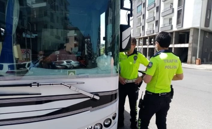 Bingöl’de tedbirleri ihlal eden firma ve yolculara 4 bin 718 TL ceza kesildi